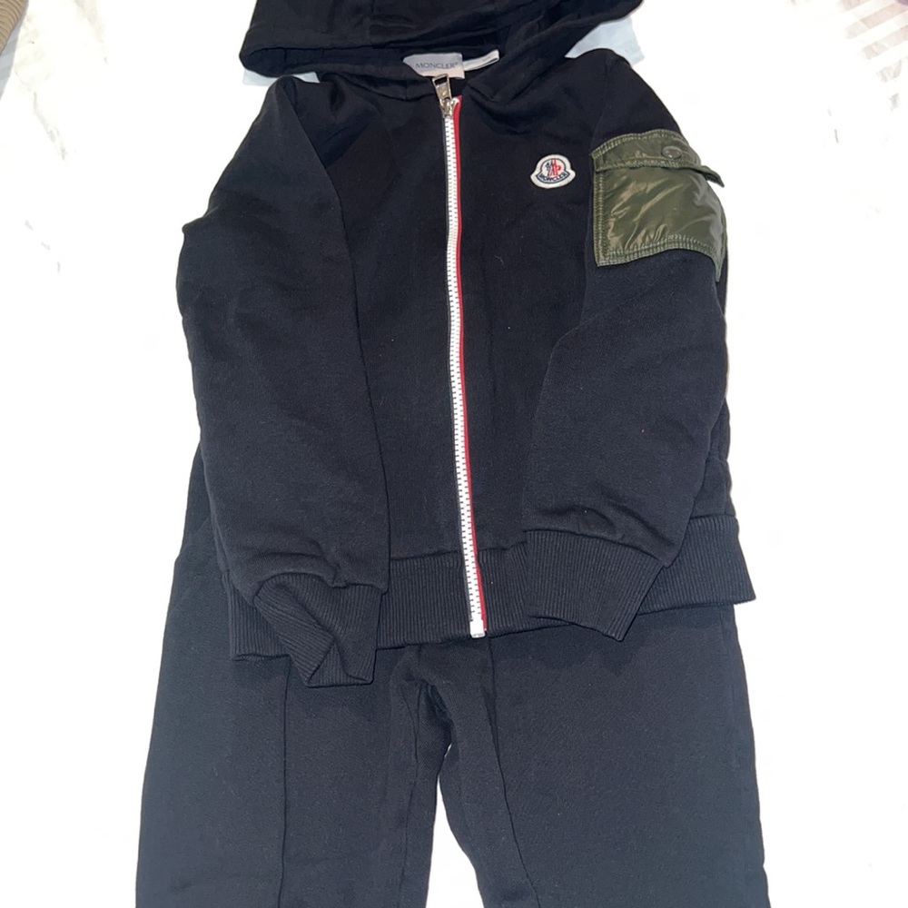 Boys moncler sweat suit